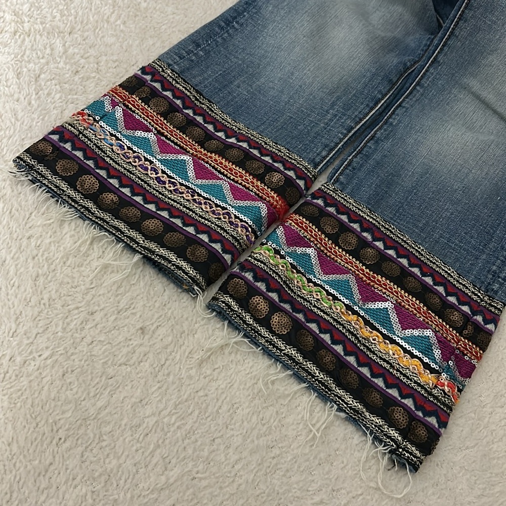 Driftwood Colette Embroidered Jeans Size 27 - Picture 9 of 13